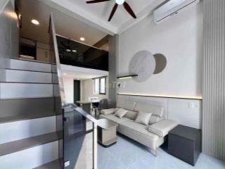 CHO THUÊ CHDV CÓ BAN CÔNG RỘNG 30M2 GẦN ĐH VĂN HIẾN