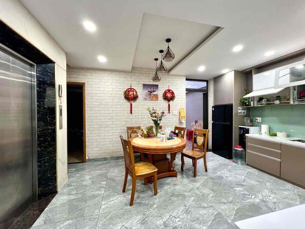 Ngay Chiến Lược giáp khu Tên Lửa, Bình Tân - 130m2 - Hẻm oto né - 16ty