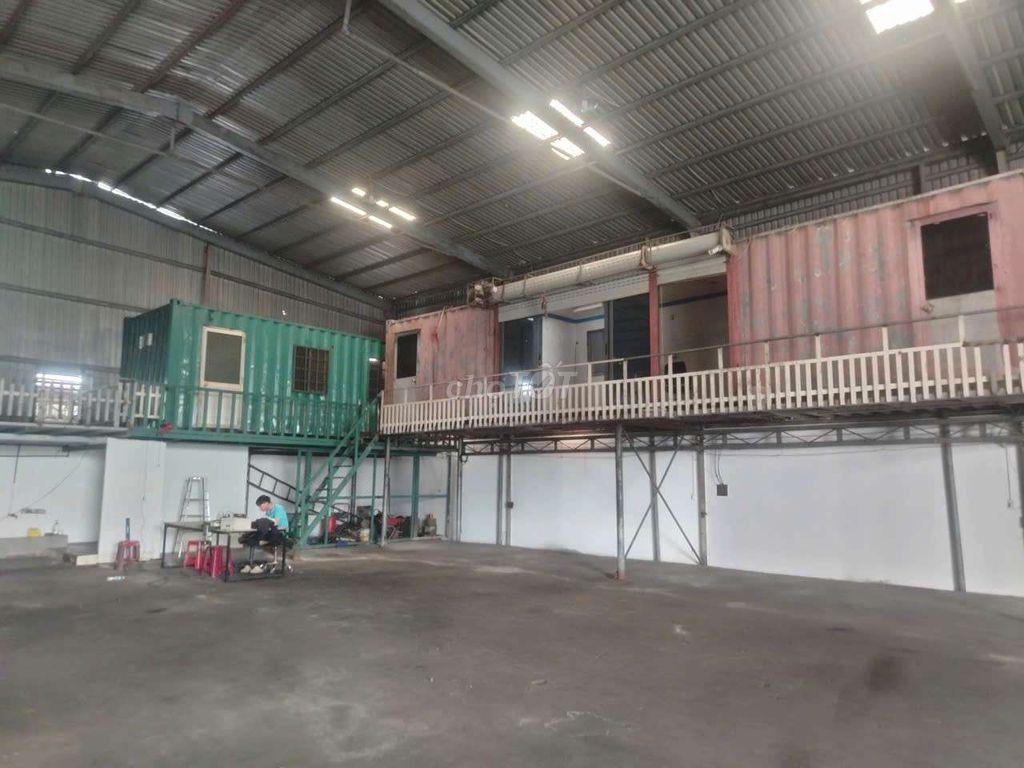 Cho thuê xưởng mặt tiền QL1A ngay cầu vượt Bình Phước 