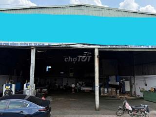 Cho thuê xưởng mặt tiền QL1A ngay cầu vượt Bình Phước 