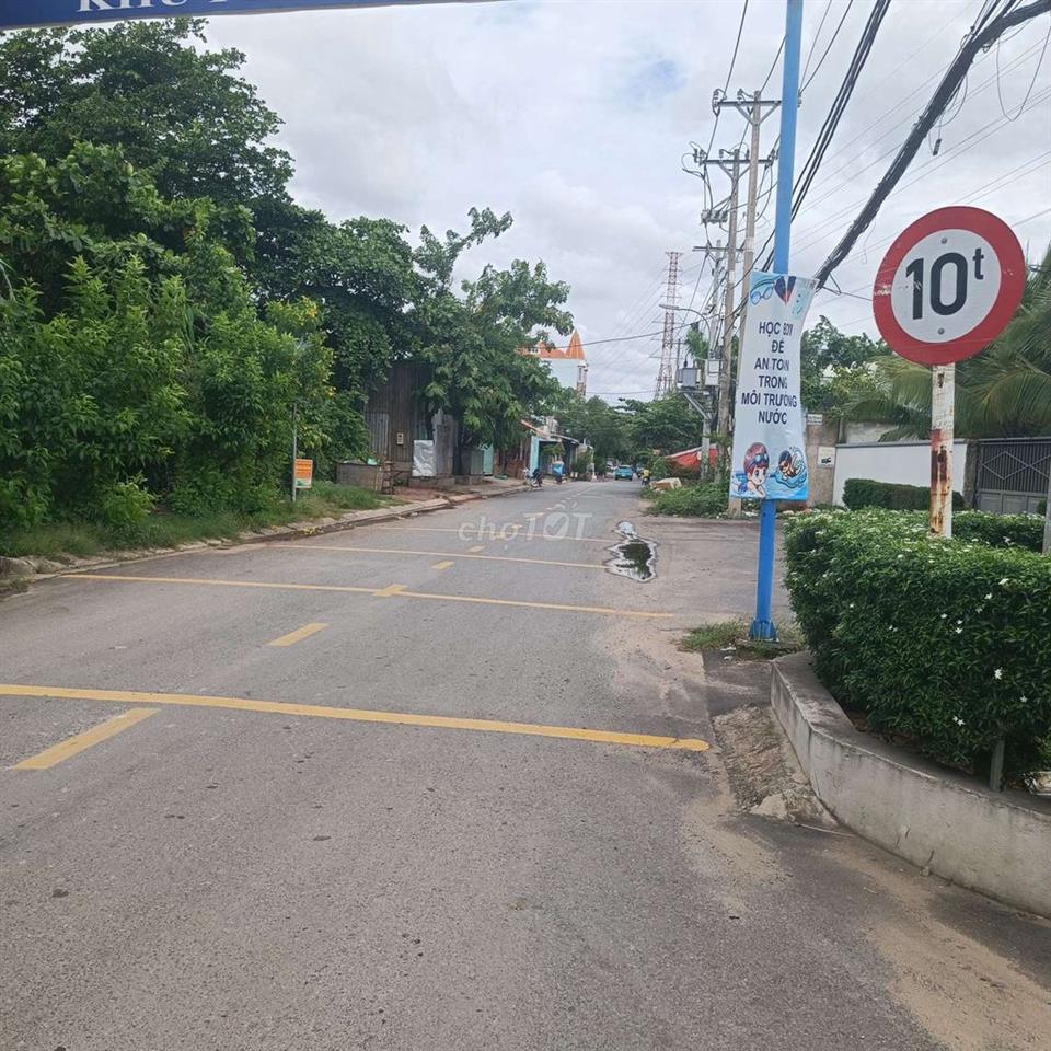 cho thuê Xưởng 1400m2 An Phú Đông quận 12 