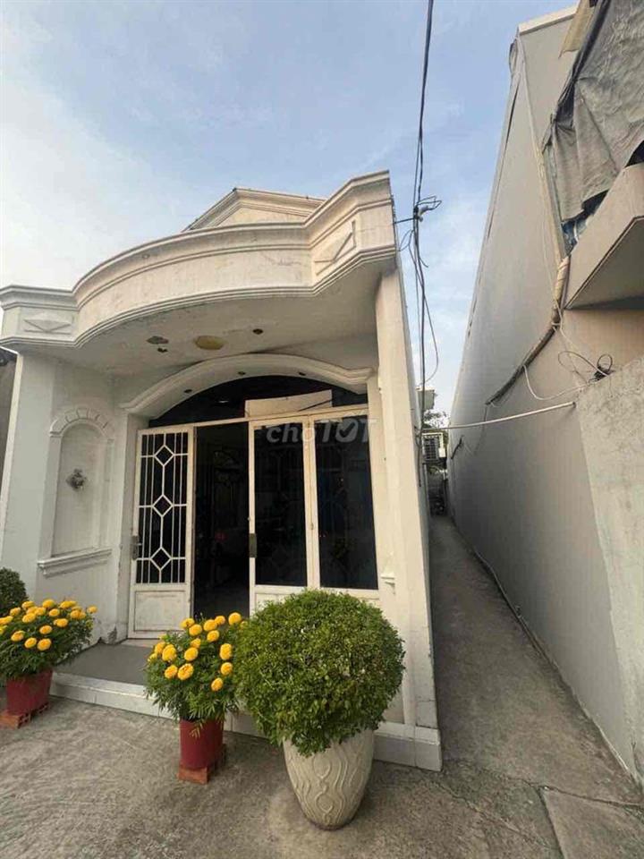 Bán nhà gấp 7,12x28 Hiệp Bình Phước
