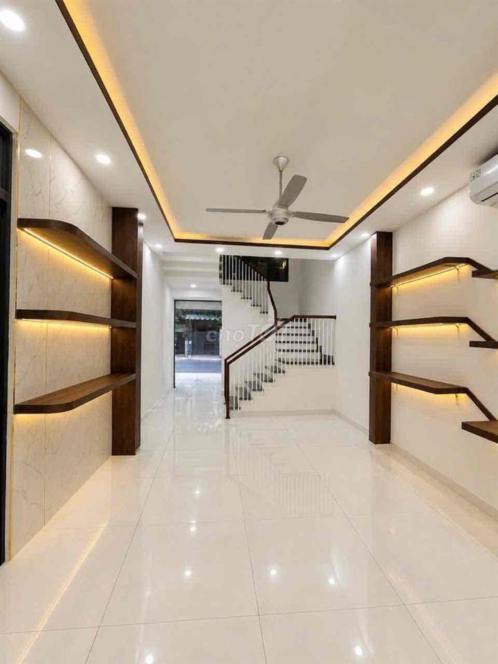 cần cho thuê nhà nguyên căn 8 phòng ngủ làm văn phòng,spa,kinh doanh