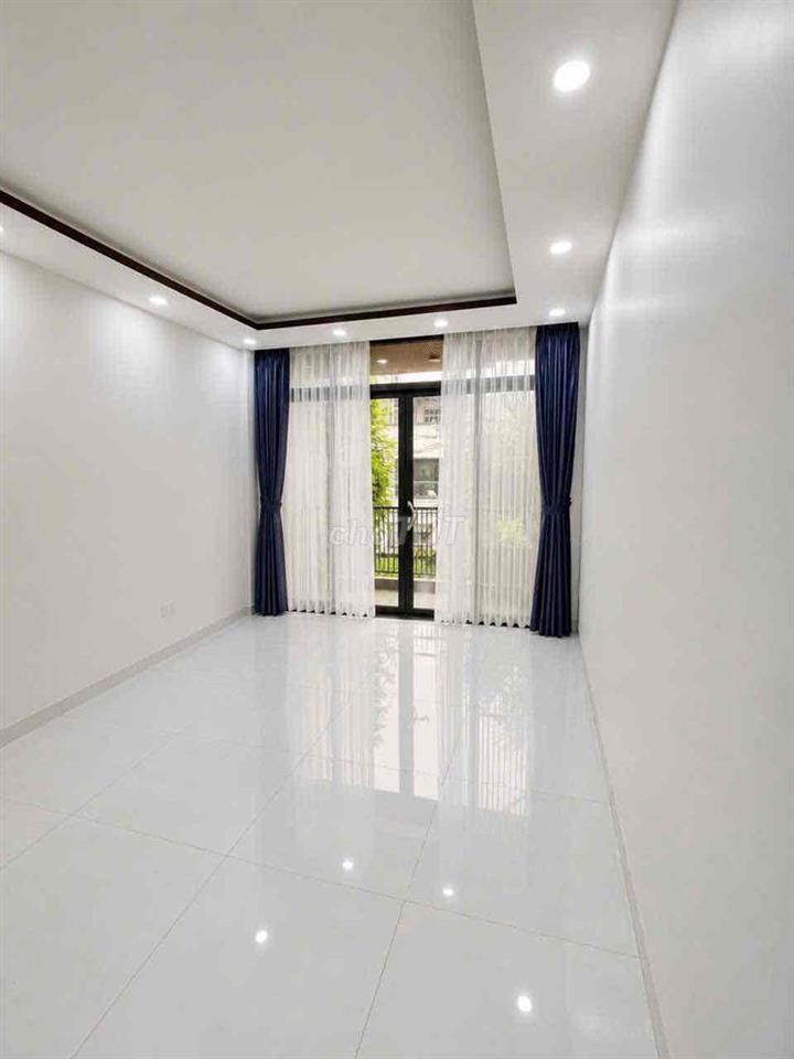 cần cho thuê nhà nguyên căn 8 phòng ngủ làm văn phòng,spa,kinh doanh