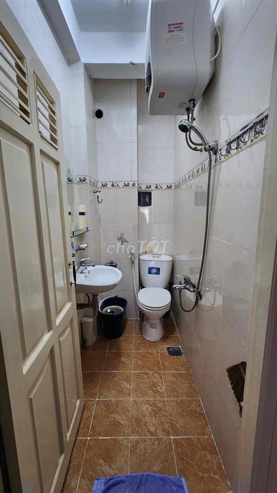 -Cho thuê nhà hẻm sau lưng bánh mì Bon Bon góc Phan Đình Phùng Nguyễn