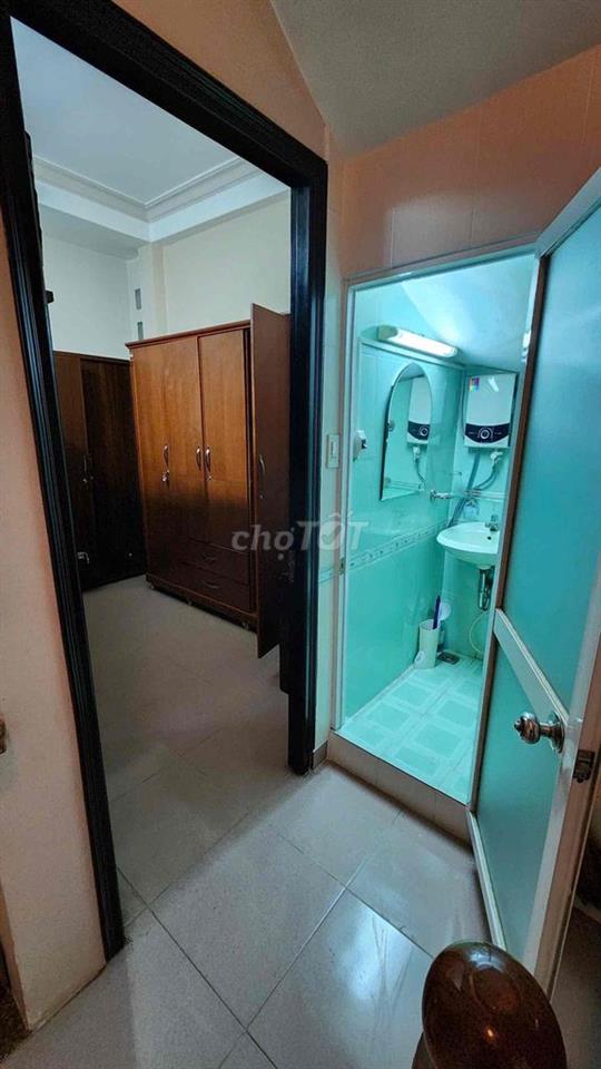 -Cho thuê nhà hẻm sau lưng bánh mì Bon Bon góc Phan Đình Phùng Nguyễn