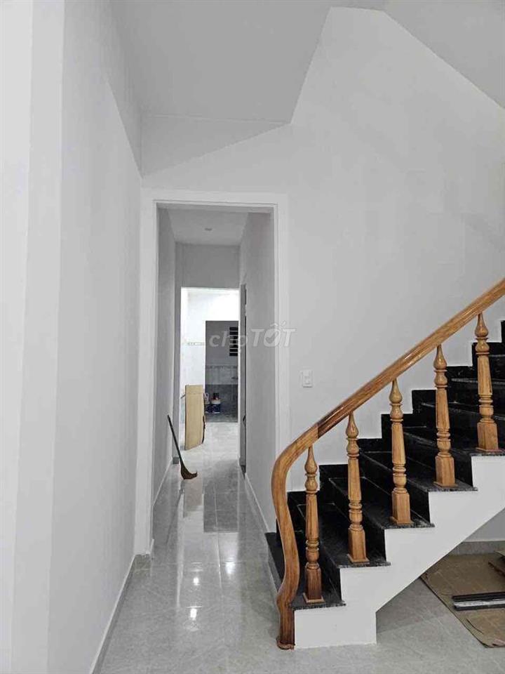 -Cho thuê nhà mới nguyên căn  -1 trệt 1 lầu 3 phòng ngủ 🛌 bếp và phòng