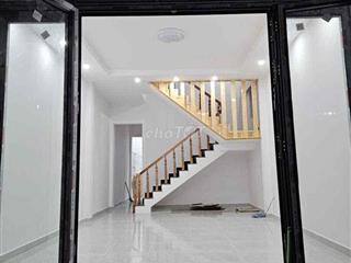 -Cho thuê nhà mới nguyên căn  -1 trệt 1 lầu 3 phòng ngủ 🛌 bếp và phòng