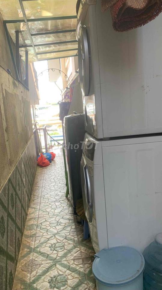 - Còn 1 phòng cho thuê tháng đúng như hình, phòng bao sạch thoáng mát…