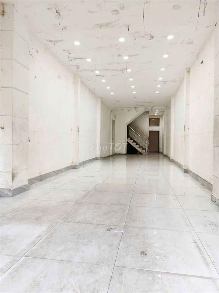 Cho thuê nhà Mặt tiền Hải Thượng Lãn Ông, Q5-4,2x20m-4 Tấm-4p4w