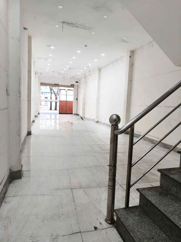 Cho thuê nhà Mặt tiền Hải Thượng Lãn Ông, Q5-4,2x20m-4 Tấm-4p4w