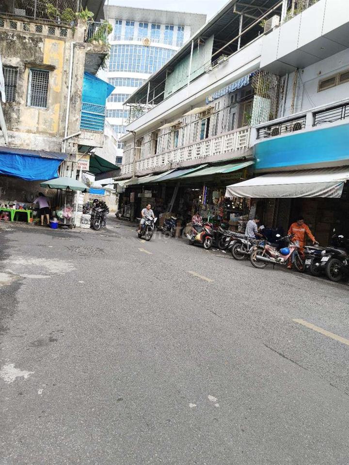 Cho thuê nhà Mặt tiền gần Phùng Hưng, Q5 4x14- 2 phòng, kinh doanh tôt