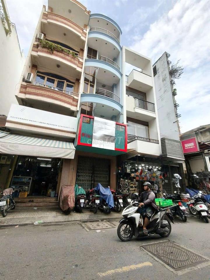 Cho thuê nhà Mặt tiền gần Dương Tử Giang, Q5- 4x20- 5 Tấm- 6P 4W