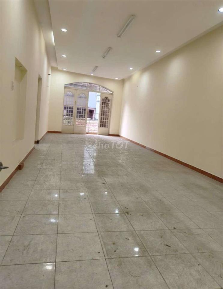 Cho thuê nhà- Mặt tiền gần Hải Thượng Lãn Ông, Q5- 9,2x24m- 4 tấm -8p