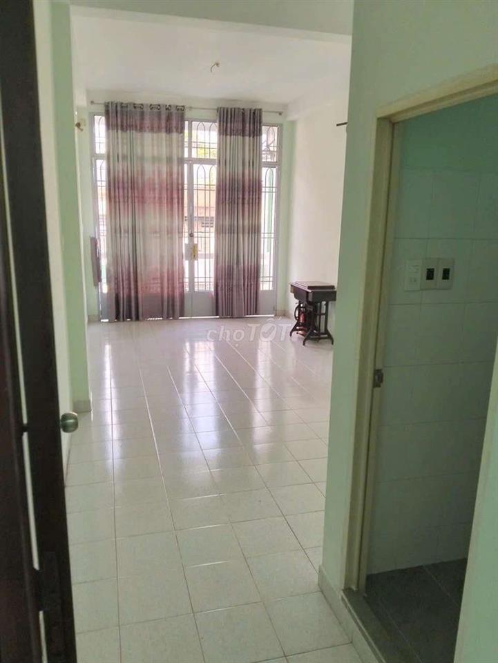 Cho thuê nhà Mặt tiền gần Cầu Vượt Cây Gõ, Q11- 3,5x10m- 5 tấm- 3p 4w