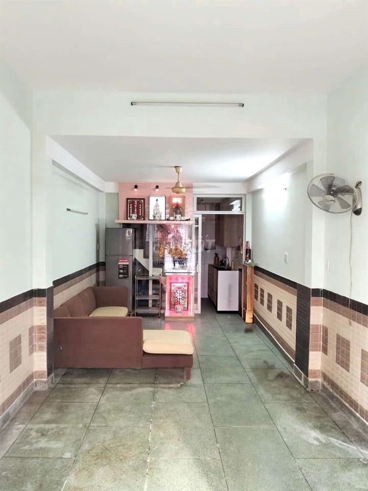 Cho thuê nhà Mặt tiền gần Cầu Vượt Cây Gõ, Q11- 3,5x10m- 5 tấm- 3p 4w