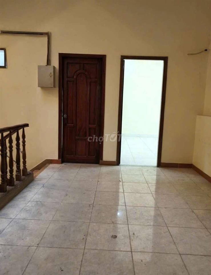 Cho thuê nhà Mặt tiền gần Hải Thượng Lãn Ông, Q5- 9,2x24m- 4 tấm- 8p