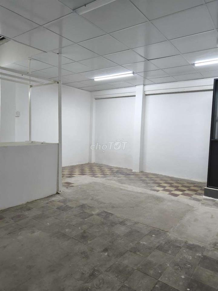 Cho thuê nhà mặt tiền Nguyễn Chí Thanh, P12,Q5- 4x20-3 tấm- 30 triệu