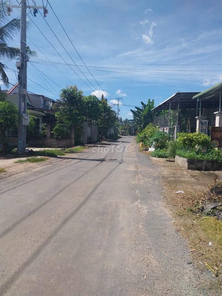 Nghiêm túc Bán Gấp 100m2 đất thổ cư gần BV xuyên Á , Hocmon giá 1ty350