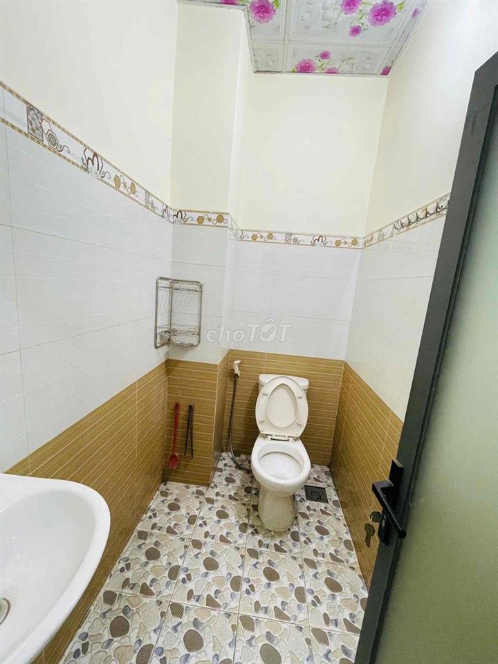 Cho thuê nhà nguyên căn mặt tiền Hiệp Thành 13