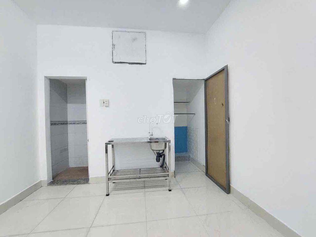 Chính chủ cho thuê phòng trọ 1.9tr, Lê Văn Khương, Hiệp Thành
