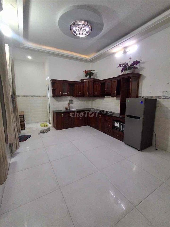 🏡 CHO THUÊ PHÒNG TRỆT LỚN – NGAY ĐH LAO ĐỘNG XÃ HỘI, TRUNG MỸ TÂY, Q.1