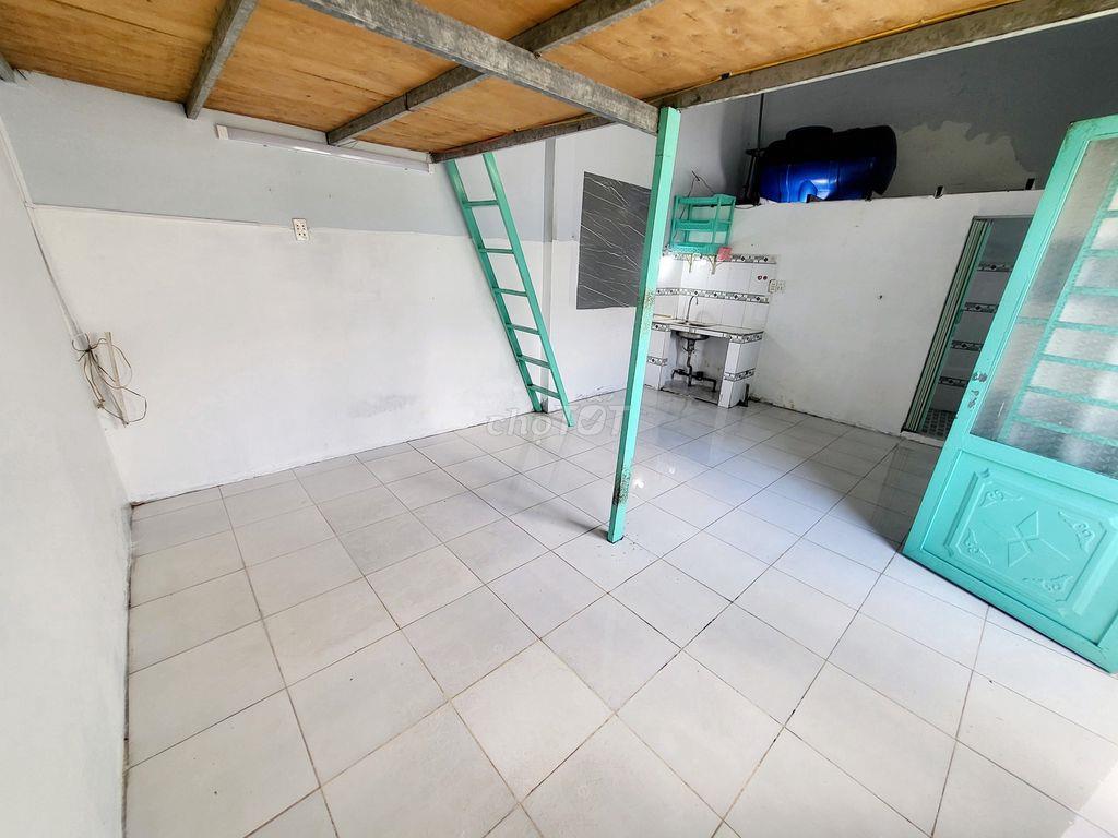 🏠 CHO THUÊ PHÒNG TRỌ RỘNG 30m² – GẦN QL13, PHƯỜNG HIỆP BÌNH
