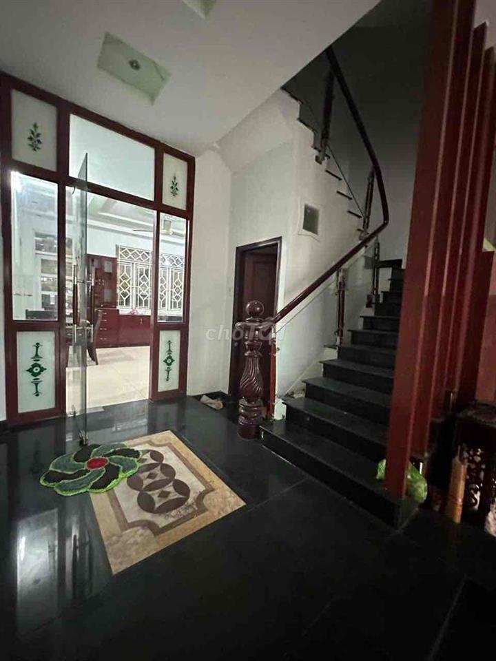 Cho thuê nhà nguyên căn Mặt tiền