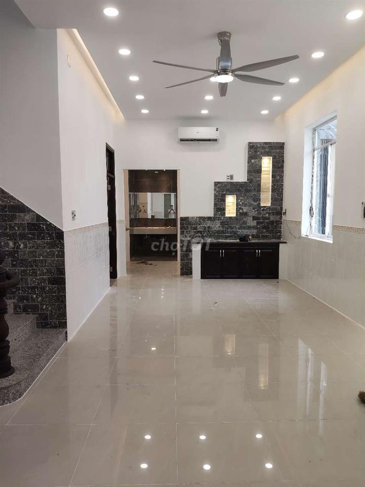bán biệt thự cao cấp tại quốc lộ 50 xã đa phước giá 12,5 tỷ sổ hồng