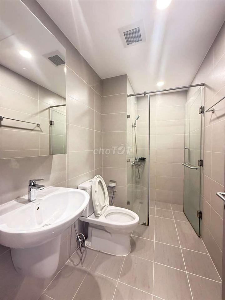 bán chung cư củ số 681 nguyễn trãi quận 5 sổ hồng lầu 2