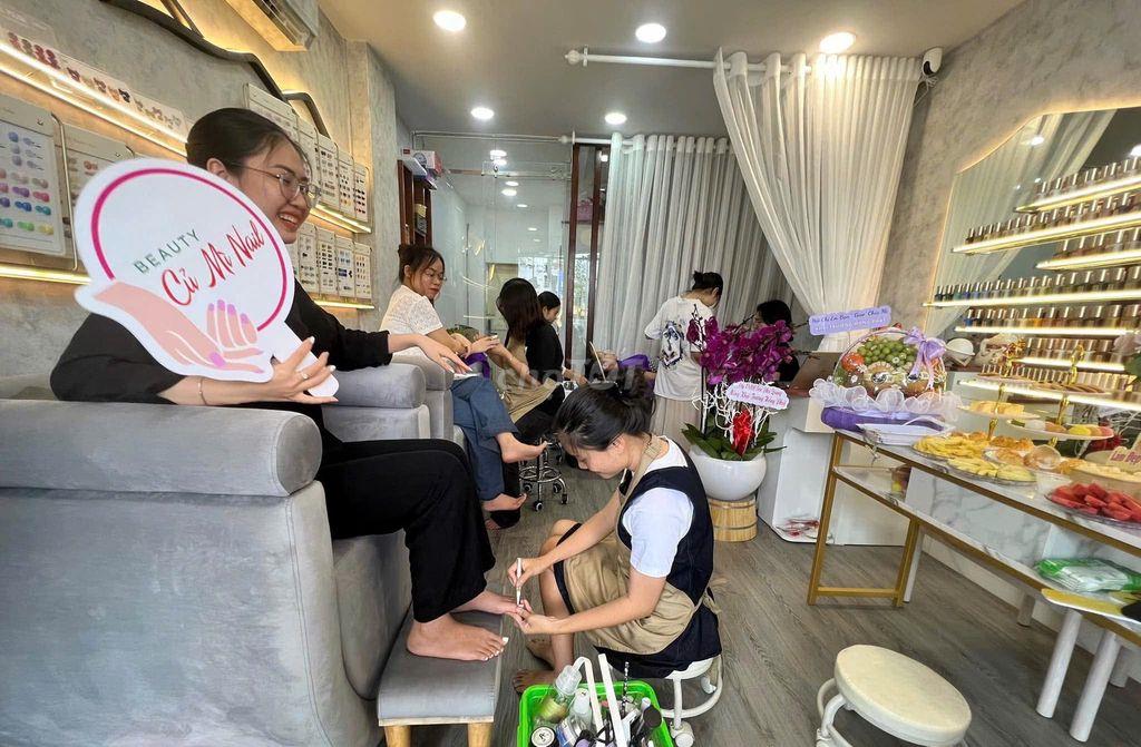 CHO THUÊ MB KINH DOANH NAIL, CAFE, TRÀ SỮA MẶT TIỀN TRƯỜNG SA Q3