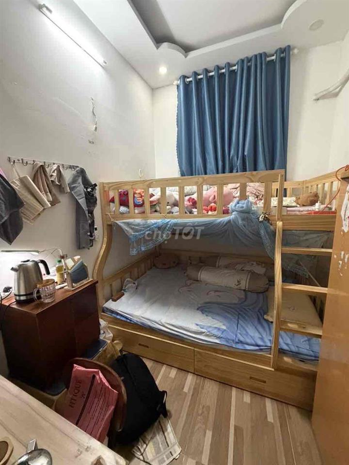 Nhà hẻm xe hơi