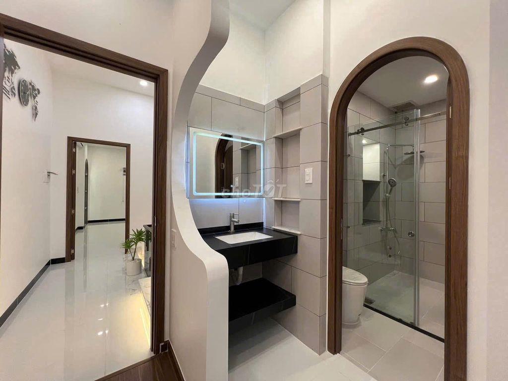 ⚡️ Nhà hoàn công thiết kế hiện đạ (mái đúc) sân thượng