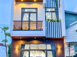 ⚡️ Nhà hoàn công thiết kế hiện đạ (mái đúc) sân thượng