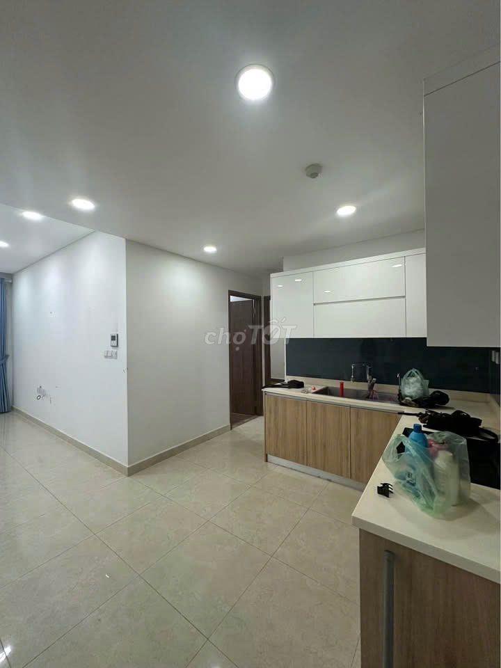 Cho thuê C/c hoa sen Lạc Long Quân, Q11-2PN-76m2- ko nt- giá 9 Tr/th
