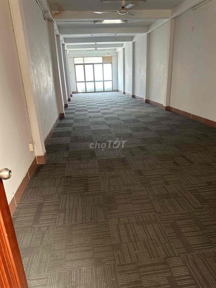 Mặt tiền đường 3/2 CHÍNH CHỦ KHÔNG QUA TRUNG GIAN( giá 40tr/ tháng)