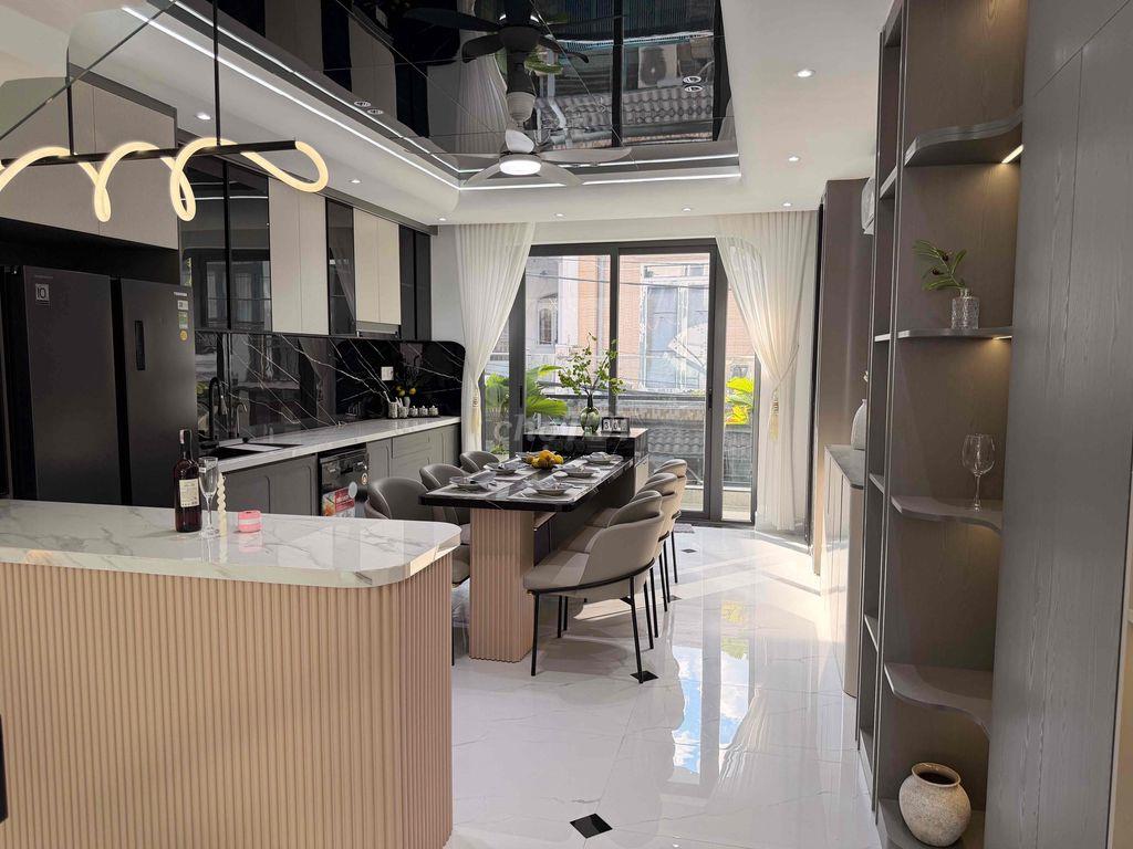 Khu Vip NVQ Quận 12, nhà mới 100%, 72.5m2, 5 tầng, hẻm xe hơi