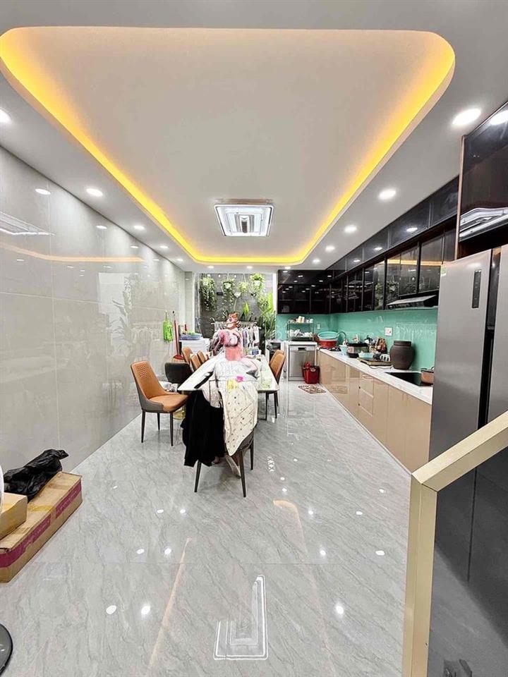 Nhà 5 tầng KDC An Sương Quận 12, 80m2, hẻm xe hơi thông, tặng nội