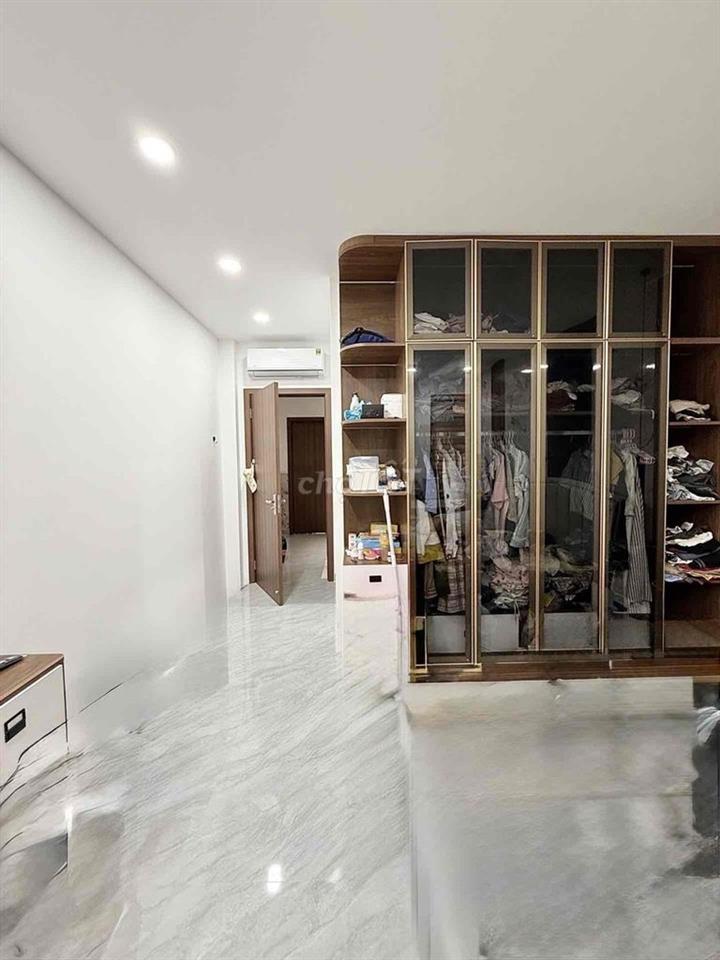 Nhà 5 tầng KDC An Sương Quận 12, 80m2, hẻm xe hơi thông, tặng nội