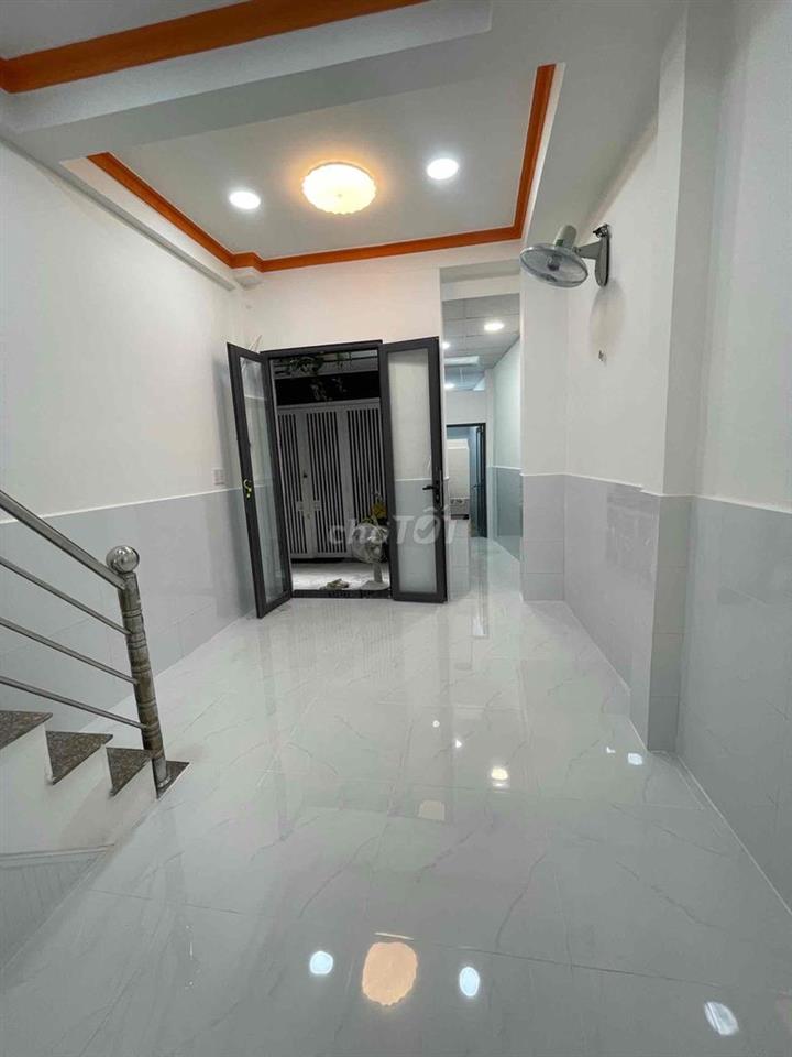 Bán nhà giá rẻ ngay chùa Pháp Bửu giá 1ty790 2 lầu