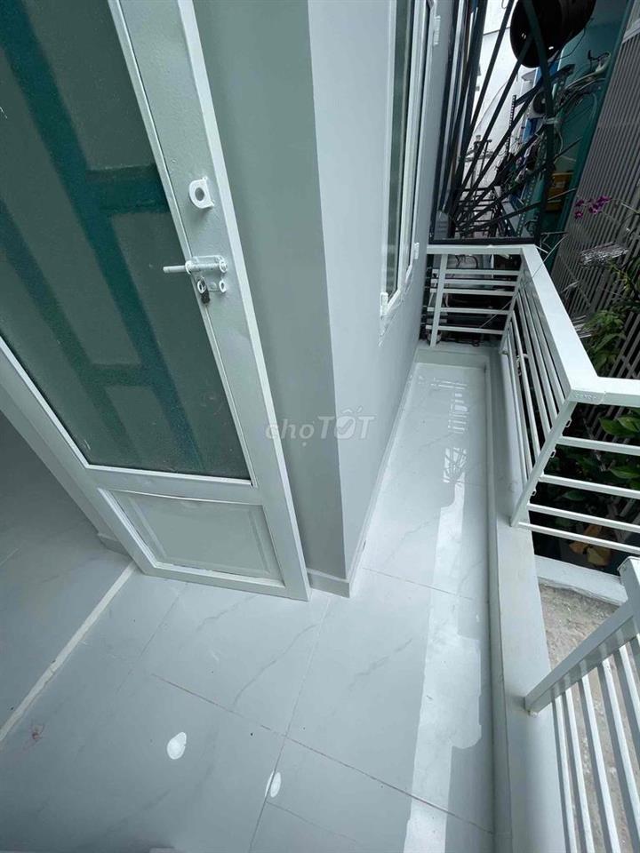 Bán nhà giá rẻ ngay chùa Pháp Bửu giá 1ty790 2 lầu