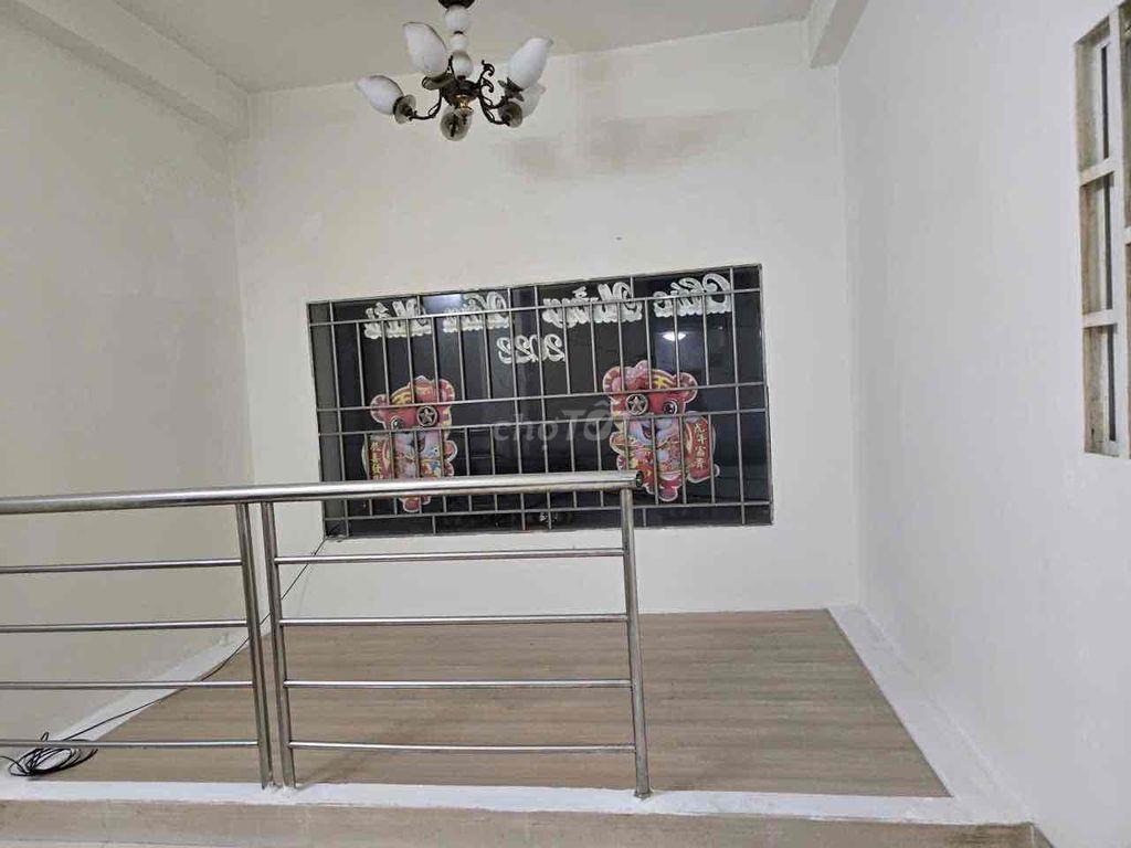 Cho thuê phòng sát bên nhà thờ Nghĩa Hoà -Bành Văn Trân- CMT8