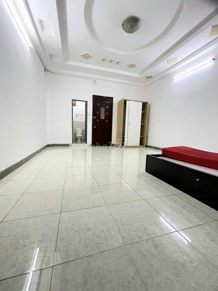 CHÍNH CHỦ CHO THUÊ STUDIO BAN CÔNG NGAY NGUYỄN SỸ SÁCH TÂN BÌNH