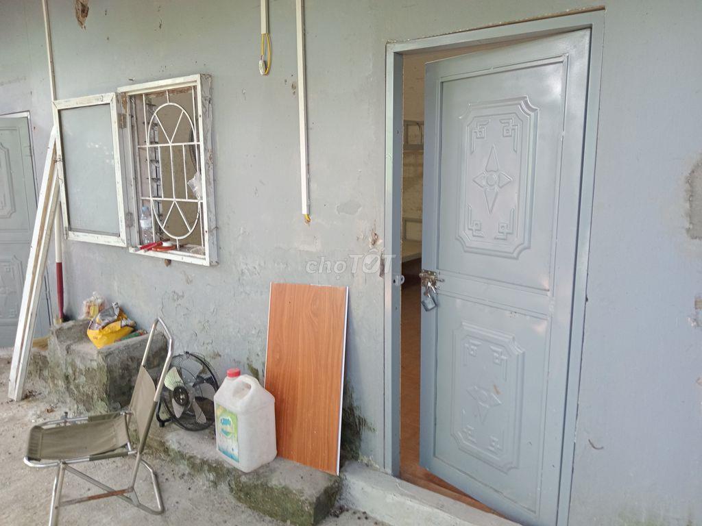 Phòng trọ riêng biệt có sân vườn
