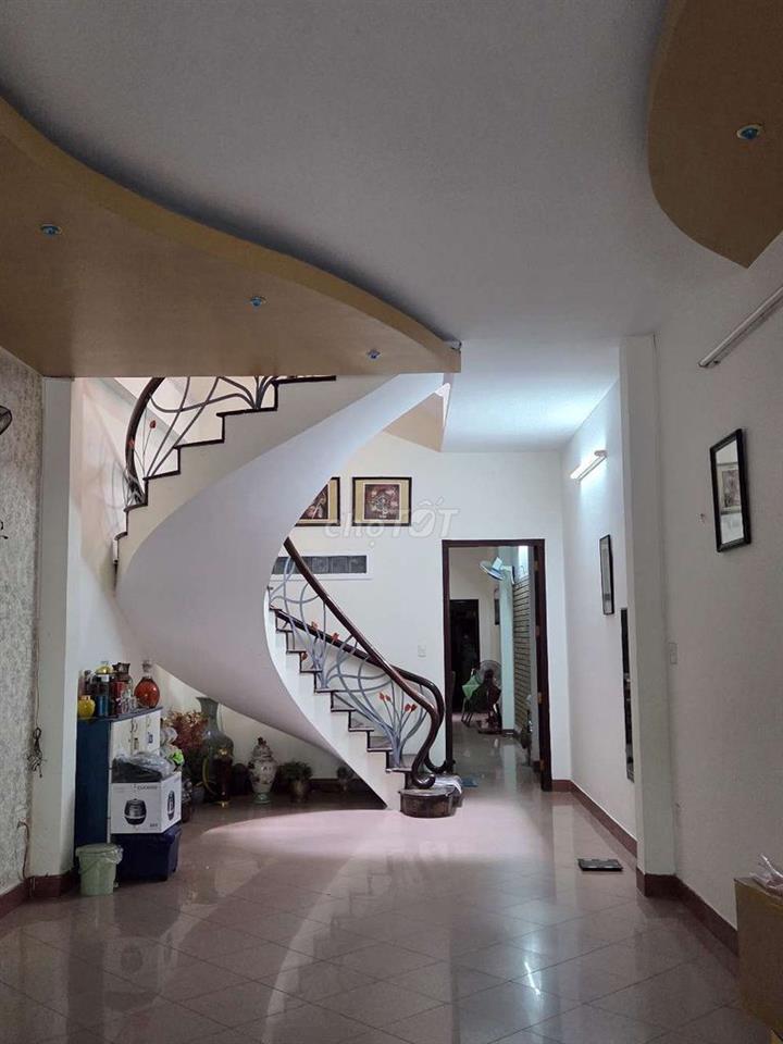 cho thuê nhà mặt tiên trung tâm, gần sông Hàn, thích hợp kinh doanh