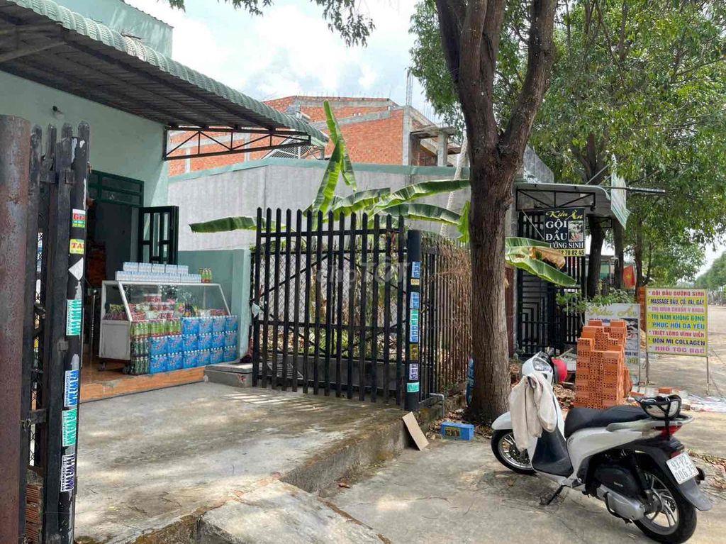 Bà chị cần bán căn nhà nho nhỏ ở Tp Hồ Chí Minh