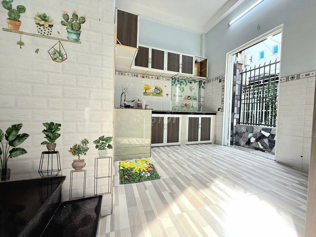 Chính chủ bán nhà SHR, căn góc 2 MT, KDC hiện hữu Huỳnh Tấn Phát
