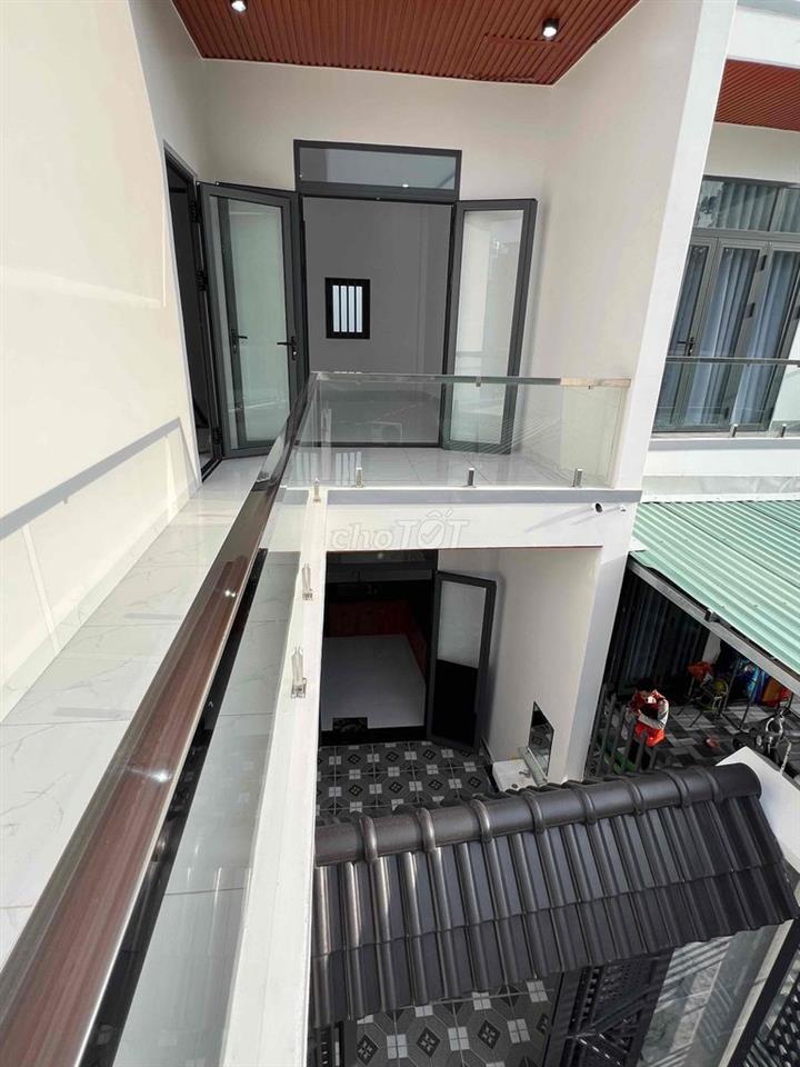 nhà mới xây rộng rãi thoải mái không khí mát lành đậm đà chất quê hươn