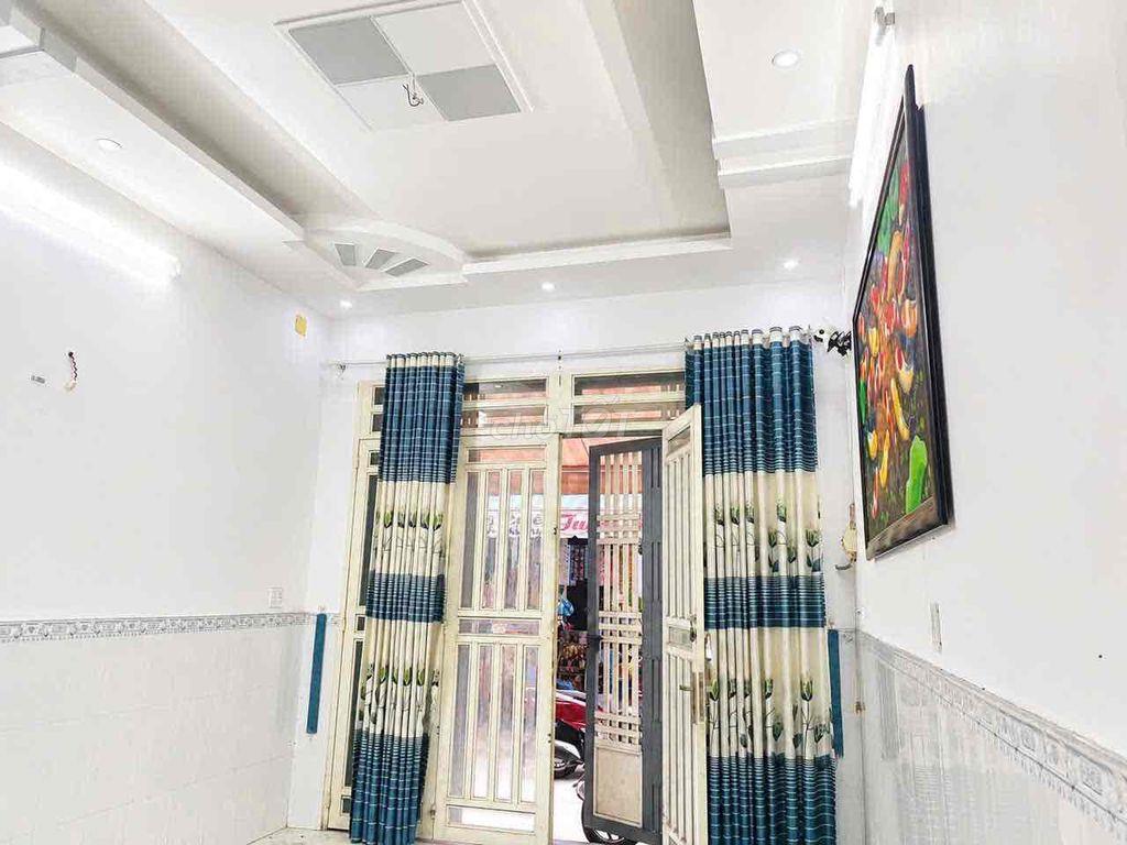 Cho thuê NC 4PN,3WC,1PK, 1 Bếp - P15, Q.8 (P.Phú Định)