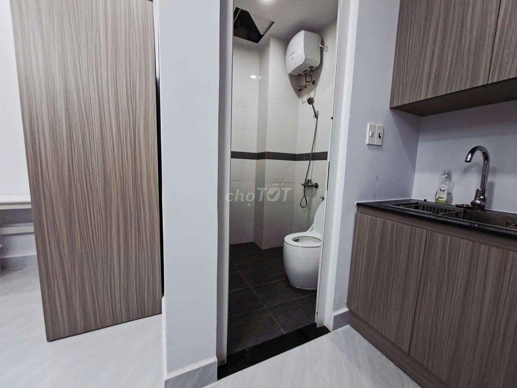 Hot!!! Phòng Ban công toà số 10 lê bôi Phường Bình Đông Quận 8